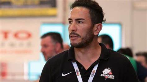 Juan Oviedo (futbolista) Información, Historia, Biografía y más.